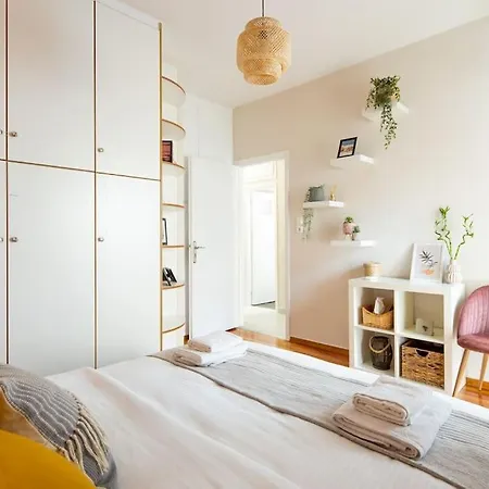 Bright And Natural In Apartment *