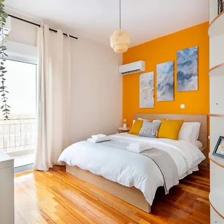 Bright And Natural In Apartment